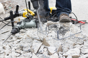 Drilling hole into concrete - 134605270