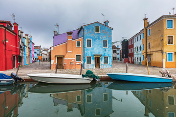 Fototapeta na wymiar Burano island in Veneto lagoon