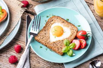 Frühstück Toast mit Spiegelei