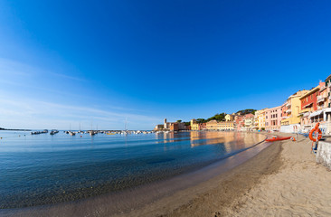 Fototapeta na wymiar Bay of Baia del Silenzio in Sestri Levante in Italy, Europe