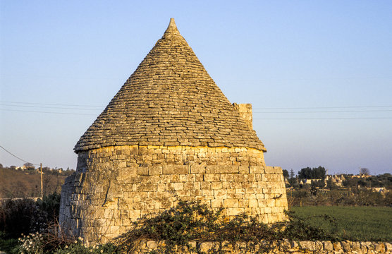Trulli (traditional round-stone building), Italy, Aplulia, Valle