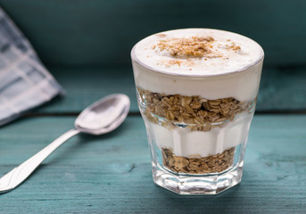 Yogurt parfait