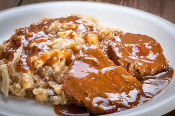 Braised beef with cabbage.