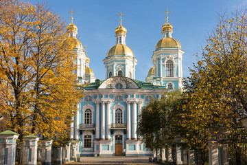 Fototapeta na wymiar St. Nicholas Cathedral in autumn