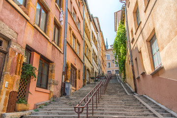 Fototapeta na wymiar Escalier dans le Vieux Lyon, Lyon, France