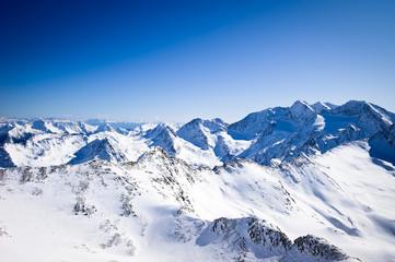 Fototapeta na wymiar Panoramic view of the alps