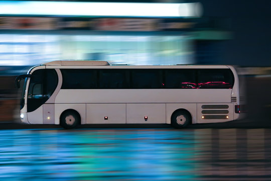 bus moves on night city