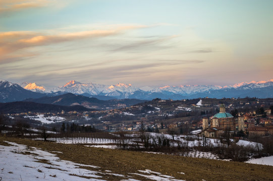 Alba sulle Alpi e Santuario di Vicoforte