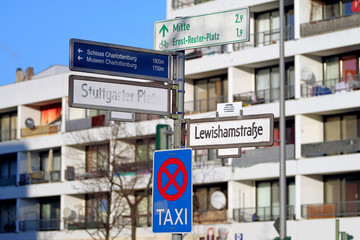 Stuttgarter Platz Berlin, Straßenschild, Wegweiser
