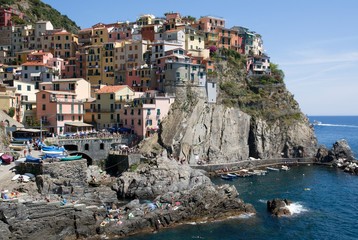 Fototapeta na wymiar Village Manarola on the Cinque Terre sea coast, Liguria, Italy