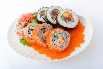 おいしそうなおカリフォルニアロール巻き
