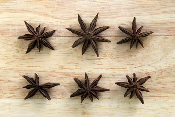 Six stars of anise on the rows.