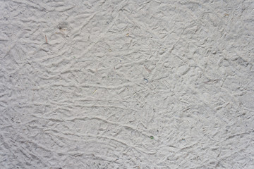 Ground squiggly lines.