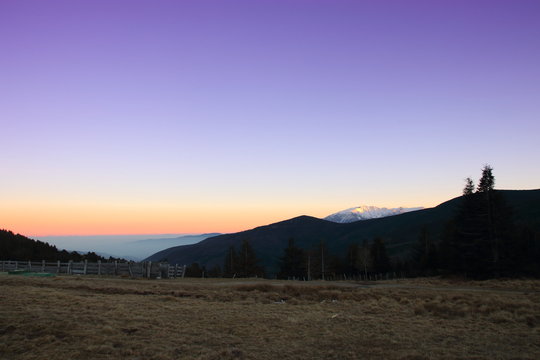 Coucher de solei dans les Pyr&eacute;n&eacute;es
