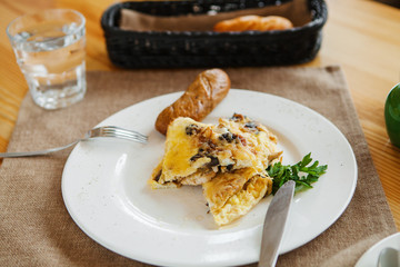 cut the omelet on the dish