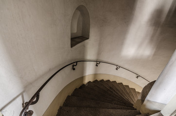gedrehte stiege in haus