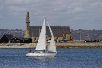 Voilier &agrave; Camaret-sur-Mer