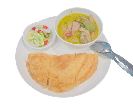 Muslim style fried roti and chicken green curry clipping on white background