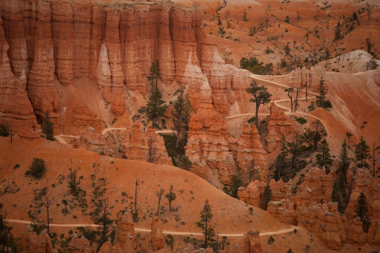 I sentieri tra le guglie rosse del Bryce Canyon