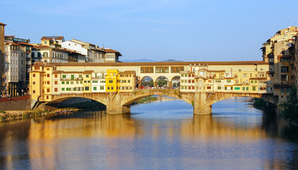Fototapeta na wymiar Ponte Vecchio over the Arno River in Florence, Italy