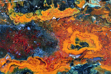 Agate with natural colors, polished cut