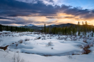 Fototapeta na wymiar Sunset in the Rocky Mountains