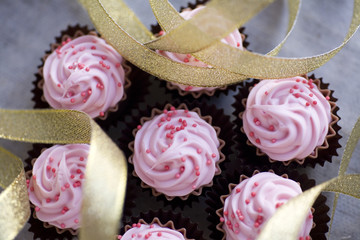 Malinowe cupcakes