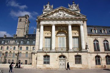 Fototapeta na wymiar Palais des ducs de Bourgogne à Dijon, France