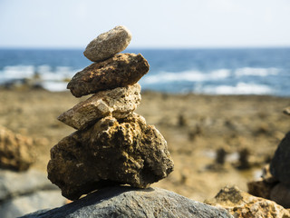 Steilküste bei Andicuri Bay, Steinmännchen, Aruba, ehemalige niederländische Antillen, kleine Antillen, Karibik