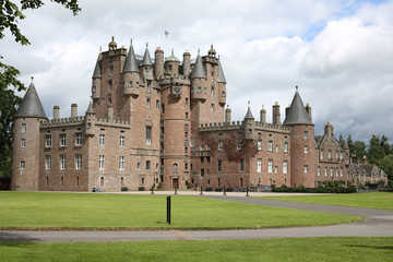 Fototapeta premium Historic Glamis Castle in Scotland