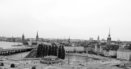 Panorama of the city, black and white with yellow highlighting