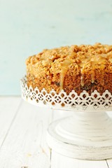 Apple toffee cake with crumble