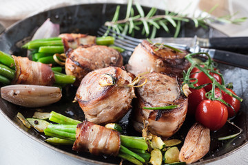 Schweinefilet in speckmantel (gourmet gericht)