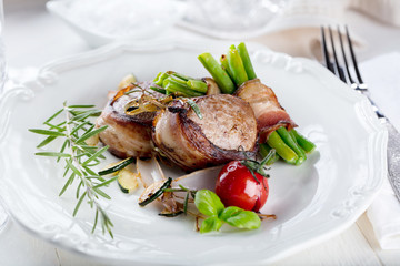 Schweinefilet in speckmantel (gourmet gericht)