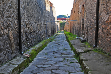 Fototapeta na wymiar Pompei, le antiche strade romane