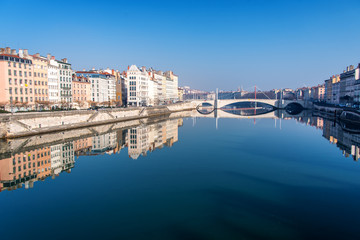 Naklejka premium Lyon, les quais de la Saône en hiver