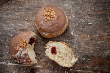 Pączki z lukrem