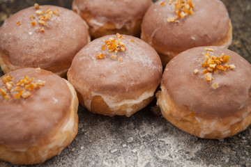Pączki z lukrem