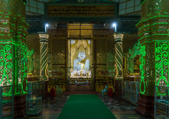 Fototapeta na wymiar Kyauk Taw Gyi Phayar temple Mandalay city Myanmar