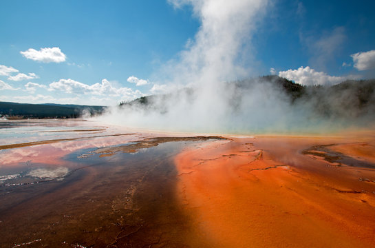Grand Prismatic Spring in Yellowstone National Park in Wyoming - Idaho USA
