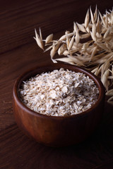 Tha flakes of oat in plate