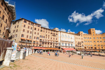 Fototapeta premium Sunny view of Piazza del Campo in Siena, Toscana region, Italy.