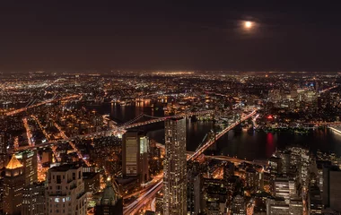 Skyline of Manhattan and Brooklyn. You can see Manhattan Bridge, Brooklyn Bridge and Williamsburg Bridge at once, New York, USA. © jamznb