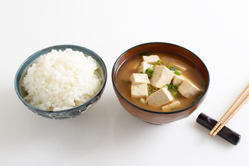 美味しそうなご飯と味噌汁