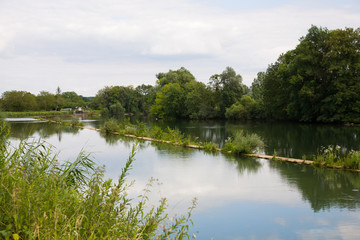 Flusslandschaft in Frankreich / Le Doubs