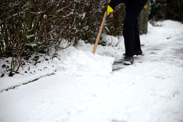 Naklejka premium Schnee räumen