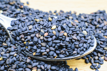 Black sesame seeds