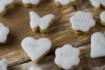 Leckere Hochzeitskekse mit Schoko und Fondant