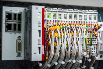 Wires and modules of the automatic control system.
