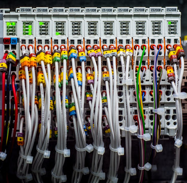 Wires and modules of the automatic control system.
